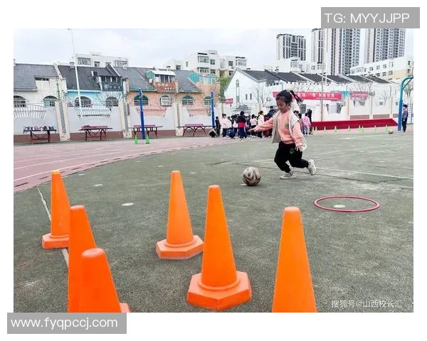 球星之女绿茵逐梦展风采诠释父辈荣耀与青春激情 球星之女绿茵逐梦展风采诠释父辈荣耀与青春激情